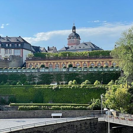 Castle View Living 1 - Best Apartment In Weilburg Exterior foto