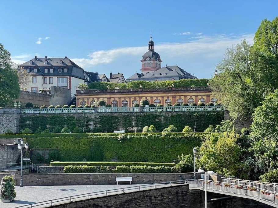 Castle View Living 1 - Best Apartment In Weilburg Exterior foto